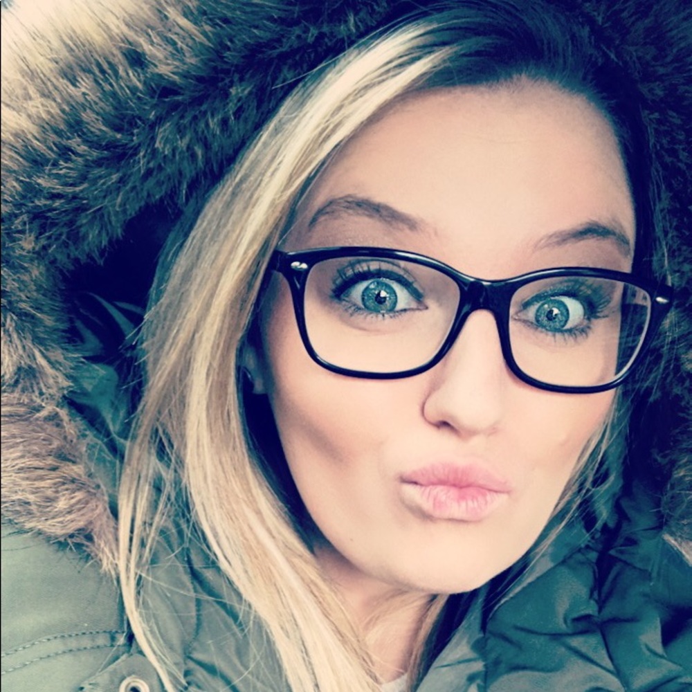 Meet your Posher, Brittney